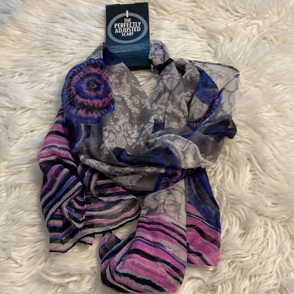 Women”s Scarf brand new color purple and gray see all photos - Picture 8 of 8